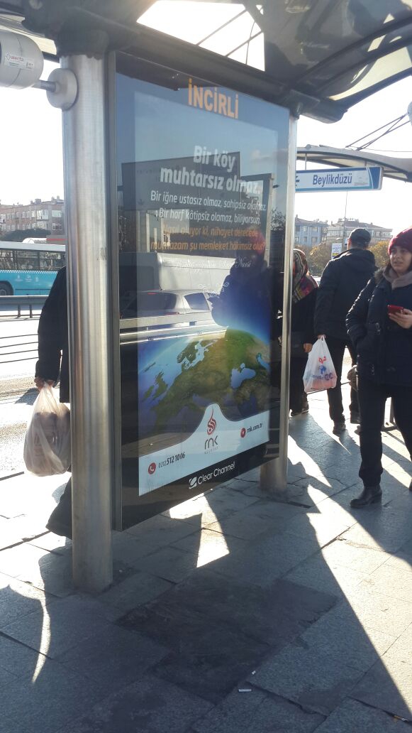 Risale-i Nur ilanları İstanbul metrobüs duraklarında 6