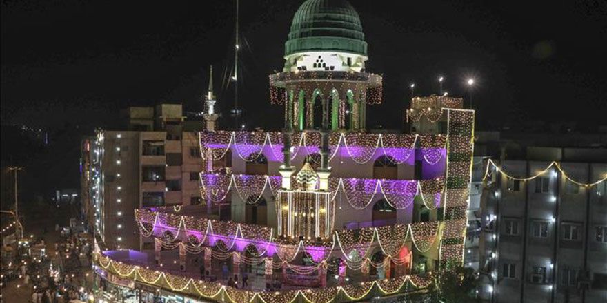 Pakistan'da Mevlid kandili hazırlıkları