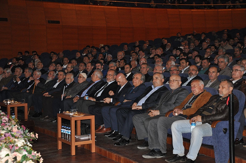 Bursa'da 'Bediüzzaman Said Nursi ve İnsan' paneli 3