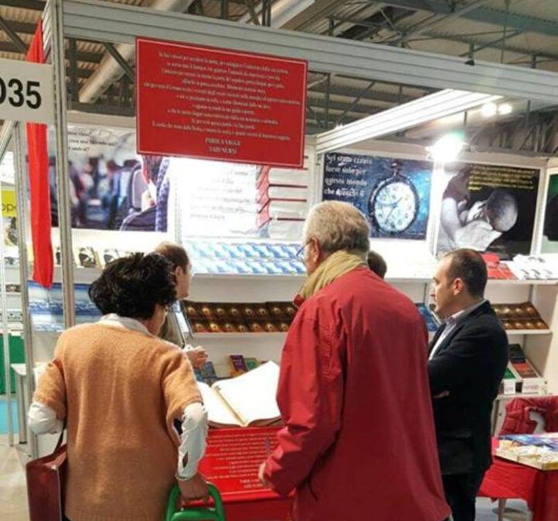 İtalya'da Risale-i Nur standında baş tacı Kur'an ilgisi 2