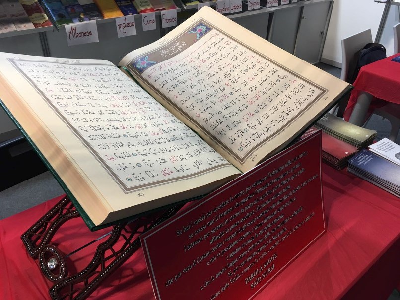 İtalya'da Risale-i Nur standında baş tacı Kur'an ilgisi 3