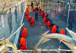 Guantanamo'da ilaçlı işkence