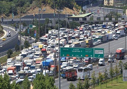 Köprü geçişleri ücretsiz oldu