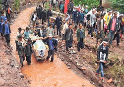 Çin'de selin bilançosu: 64 bin ev hasarlı