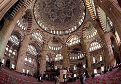 ABD'nin yemi camisi ibadete açıldı