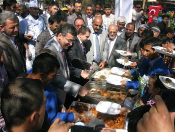 Ramazan halkla bir araya gelme zamanı