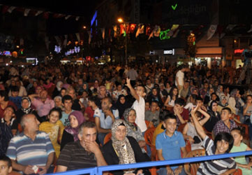 Dün akşam Esenler'de Said Nursi zamanıydı