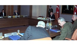 Devletin zirvesi 28 Şubat belgelerini Meclis’e verdi