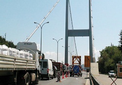 FSM'de 1 şerit daha trafiğe kapatıldı
