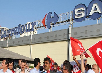 CarrefourSA'da bir başörtüsü skandalı daha
