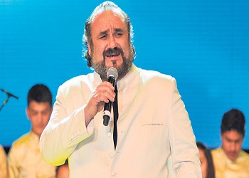 Ünlü operacıdan Ramazan'a özel ilahi konseri