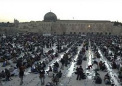 İsrail’e inat Mescid-i Aksa’da iftar