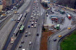 Metrobüsün kalbi 15 gün kapatılıyor
