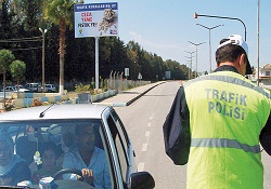Sürücüler 100 liralık trafik cezasının 15 lirasını ödedi
