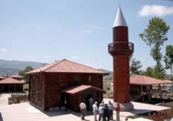 300 yıllık cami odun olacaktı