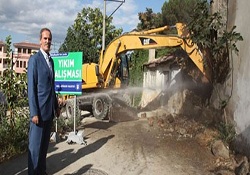 Tarihi cami 6 asır sonra avlu ve şadırvana kavuşuyor