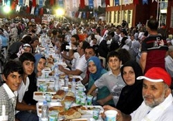 Azerbaycan'dan iftar yalanlaması