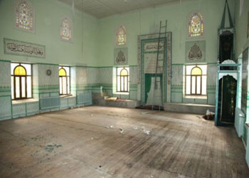 Yatakhaneye dönen camii aslına dönüyor