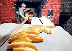 Bursa'da 43 ekmek fırınına ceza kesildi