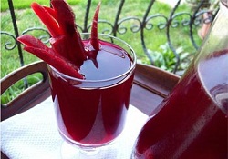 Ramazan'da kolay sindirimin doğal ilacı şalgam suyu