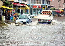 Çarşamba'yı sel aldı
