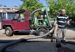 30 işçinin yapacağı işi tek başına yapıyor