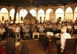 Nur İlim ve Eğitim Vakfının geleneksel iftar yemeği yapıldı