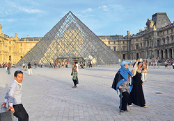 Louvre Müzesi, kapılarını İslam sanatına açıyor