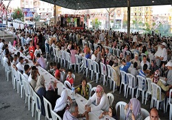 Üsküdar'da 25 bin kişiye iftar