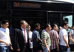 İstanbul'da otobüs kuyruğuna son