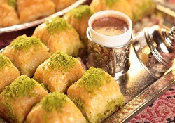 Bayramda beslenmeye dikkat edin