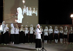 Kur'an kursu öğrencilerinden muhteşem kapanış töreni