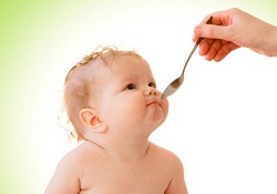 Astımın ilacı anne sütü!