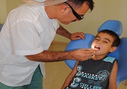 Asitli ve gazlı içecekler çocukların süt dişlerini eritiyor