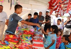 Mesleklerini çadır kentte de sürdürüyorlar