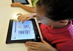 Her öğrenciye tablet' projesinde kanser riski!