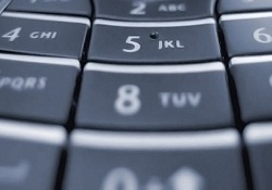 Akıllı telefon değil sanki ispiyoncu!