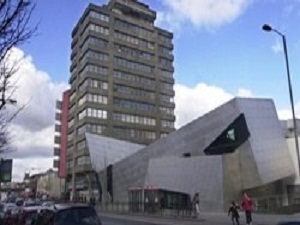 İngiltere’de okuyan öğrenciler dikkat