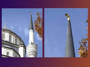 Savaş uçağının minareye teması mercek altında