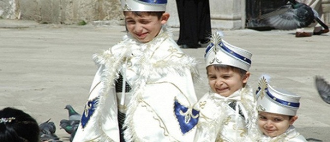 Veli imzasıyla sünnet serbest