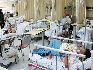 İnşaat bitmeyince hastalar sedyede sıra bekliyor