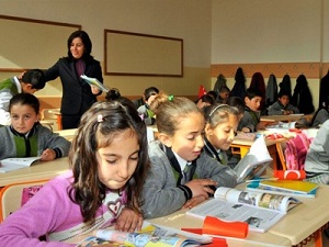 Minikler için okul zili Pazartesi çalacak