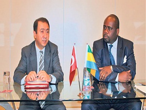 Havada Afrika açılımı Gabon ile sürüyor, sırada Mozambik var