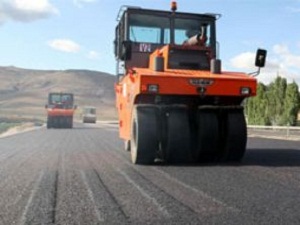 Şanlıurfa'da 1500 km köy yolu asfaltandı