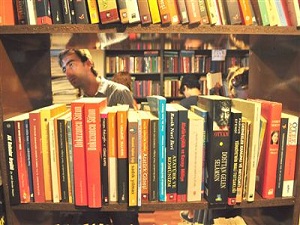 20 Bin Kitap 25 Kuruştan Satılıyor