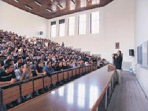 Üniversiteler Akademisyen Bulamıyor