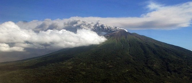 Gamalama faaliyete geçti