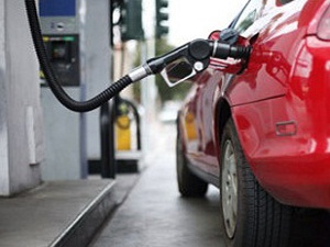 Çin'deki Japon otomobillerine benzin yok!