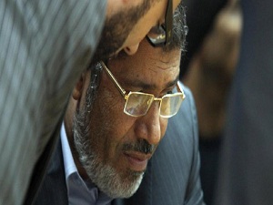 Mursi yardımcısının yetkilerini belirledi