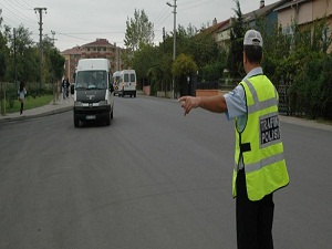 Öğrenci servislerine sıkı takip